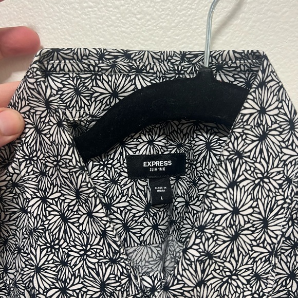 Men’s size large long sleeve button up - Picture 4 of 5